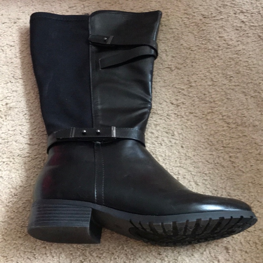 Brand new in the box black boots